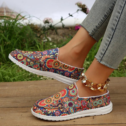Canvas Shoes Women's Slip On Fashion Print Canvas Sneakers Low Top Casual Non Slip Lightweight Women Comfy Walking Flat Shoes