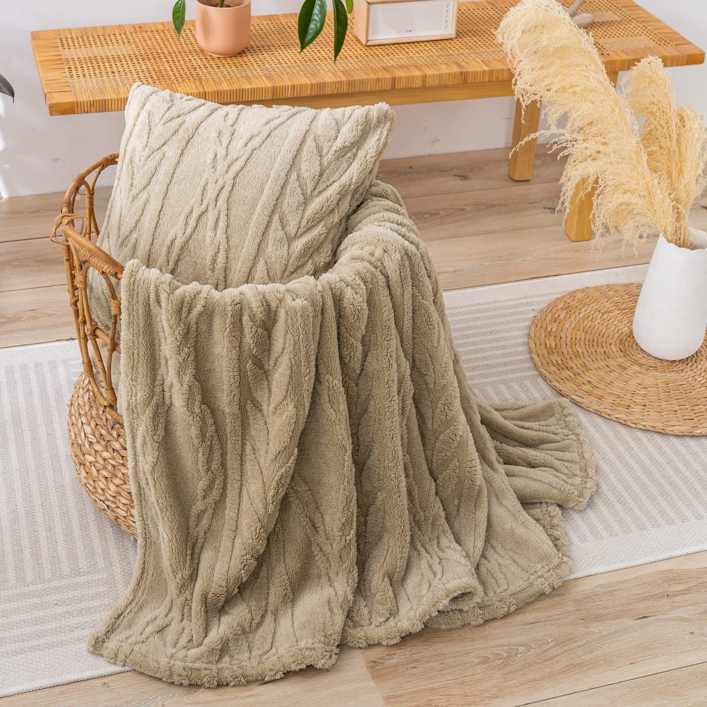 YUSOKI Sherpa Throw Blanket-3D Stylish Design Super Soft Fuzzy Cozy Warm Blanket Thick Plush Fluffy Furry Blankets for Teen Girls Women Couch Bed Sofa Chair Men Boys Gift(Tan,50"x65")