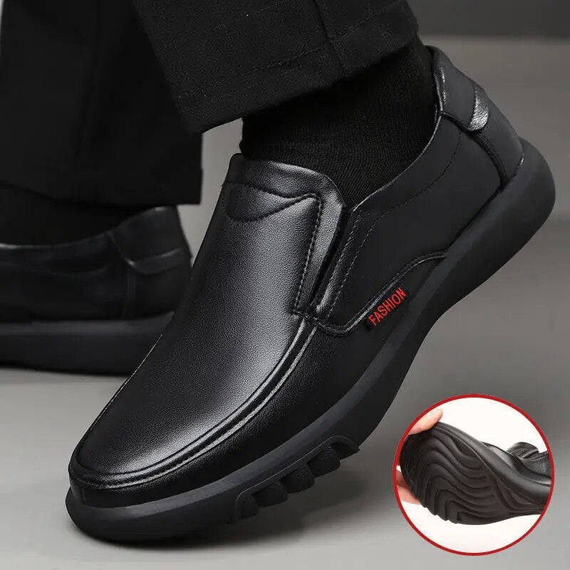 Wnfsy Men Casual Leather Shoes Loafers Breathable Soft Moccasins Man High Quality PU Leather Shoes Men Flats Male Driving Shoes